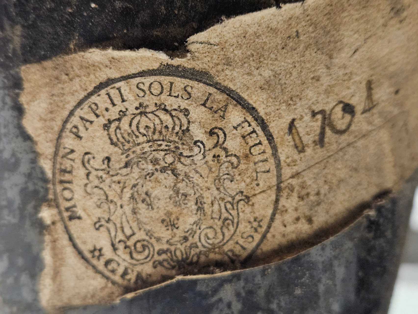 The stamp, detail