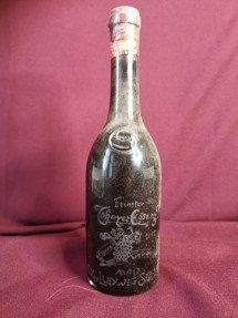 Engraved bottle, 1887 Ludwig Stillmann Eszencia
