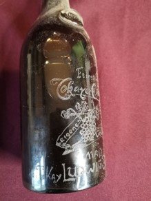 The engraving in raking light