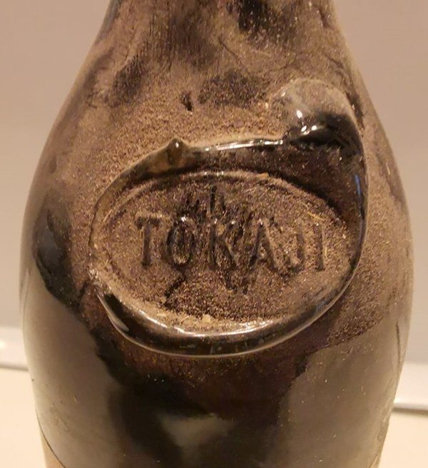 A Tokaji glass seal