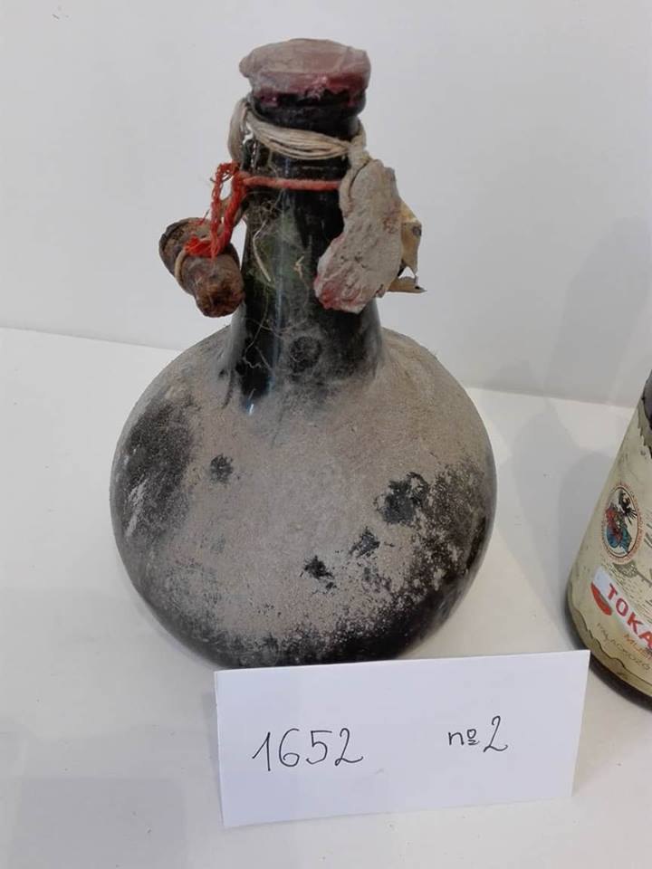 The 1652 bottle no. 2, heavily encrusted
