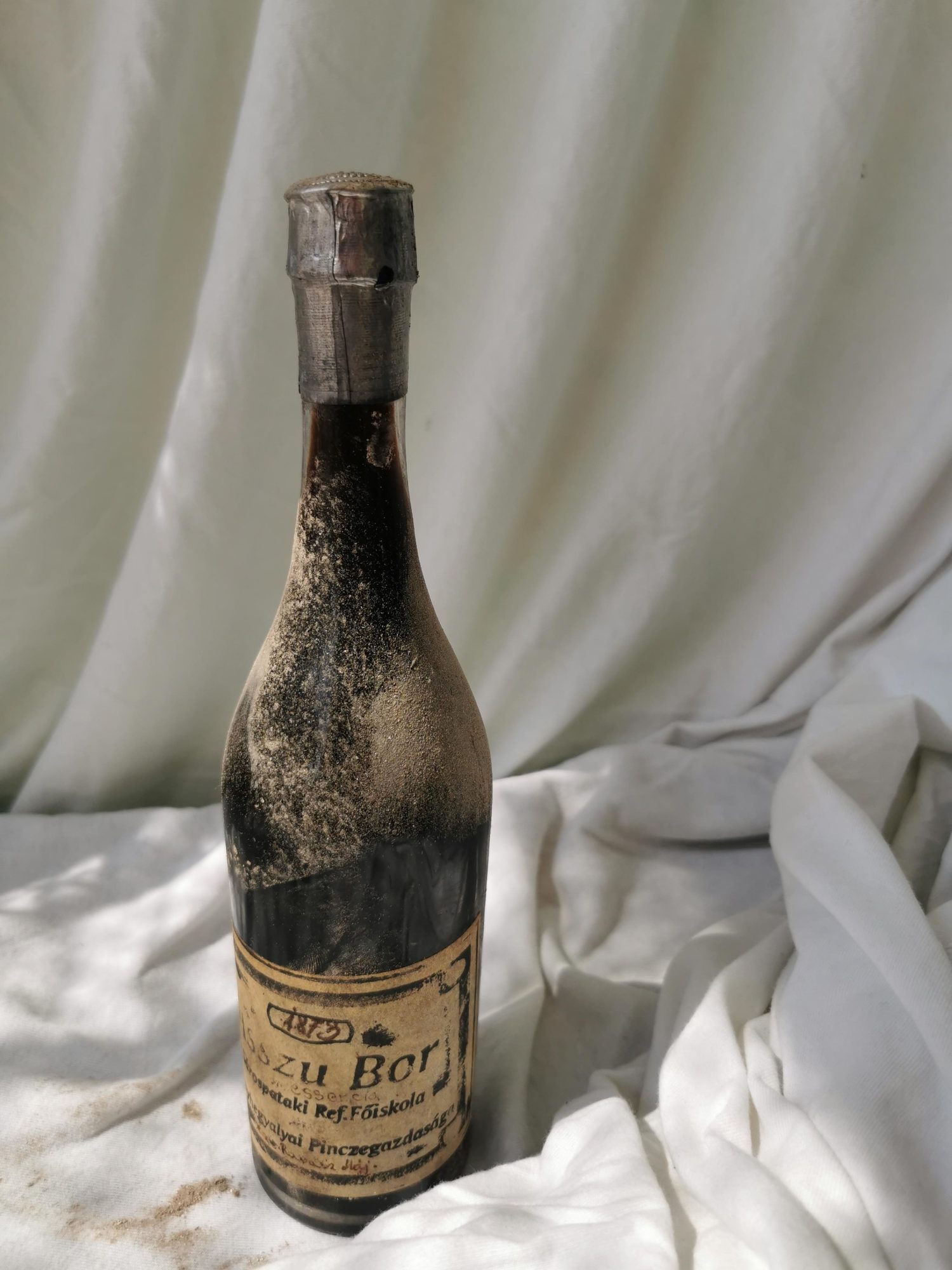 The 1873 Sárospatak Essencia bottle