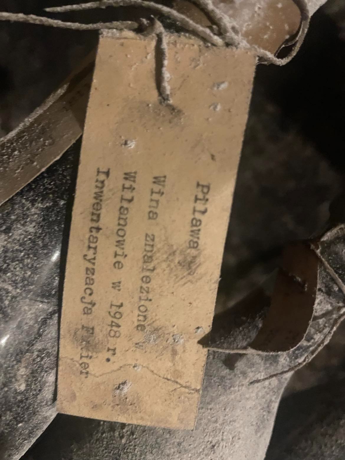 Cellar tag headed Pilawa, with the same typed inventory line of 1948