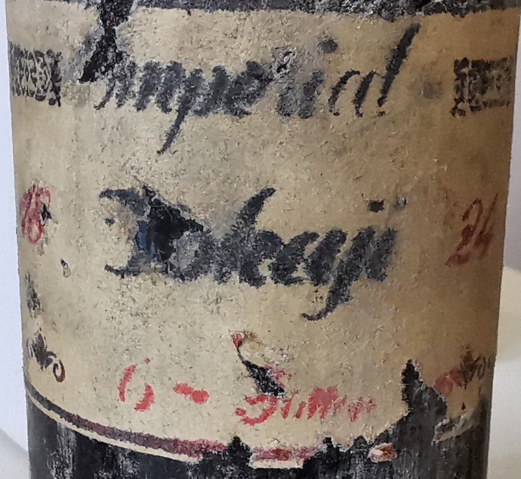 Label reading Imperial Tokay, Ausbruch